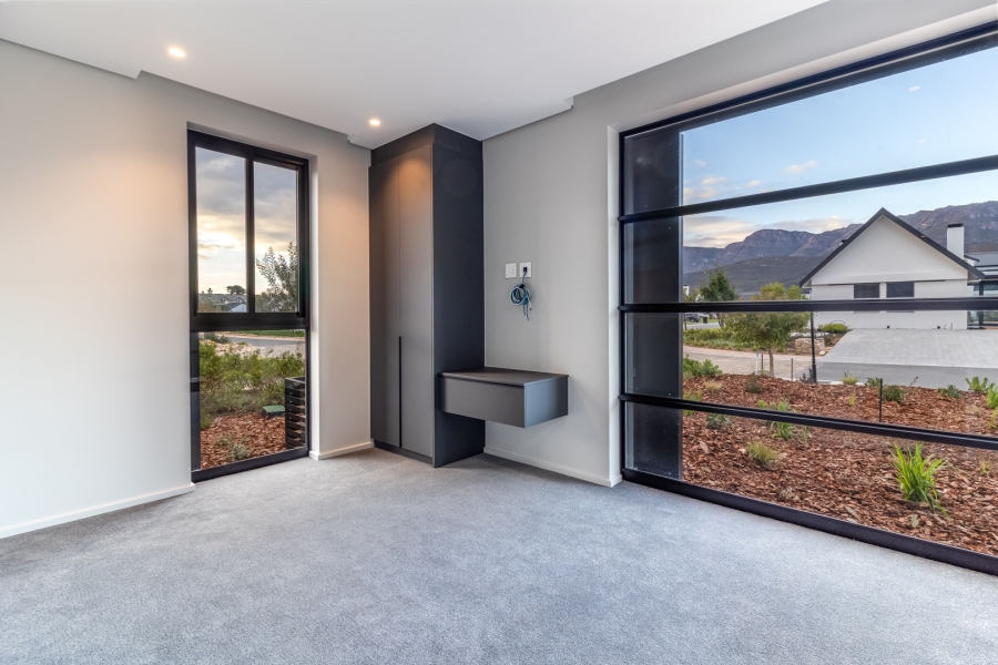 4 Bedroom Property for Sale in Pearl Valley at Val de Vie Western Cape